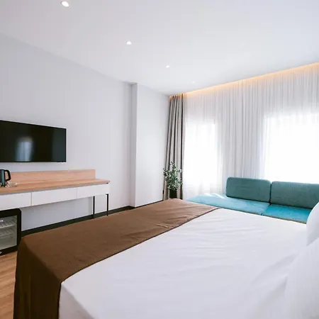 Hotel Tribute 4*