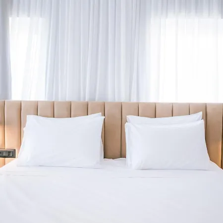 Tribute Hotel